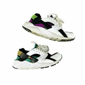 Nike Huaraches Run Shoes Peace, Love, Swoosh Edition 7 Youth / Big Kid